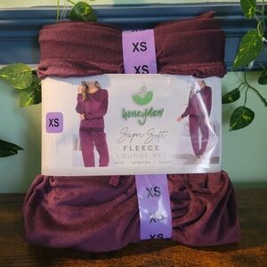 Honeydew USA Super Soft Fleece Lounge Set in Purple